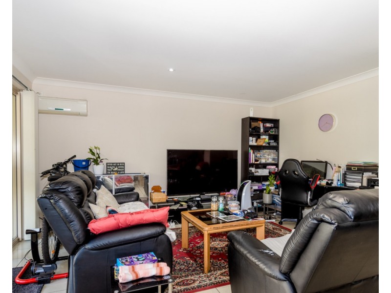 25/1 Ibis Boulevard, Eli Waters QLD 4655