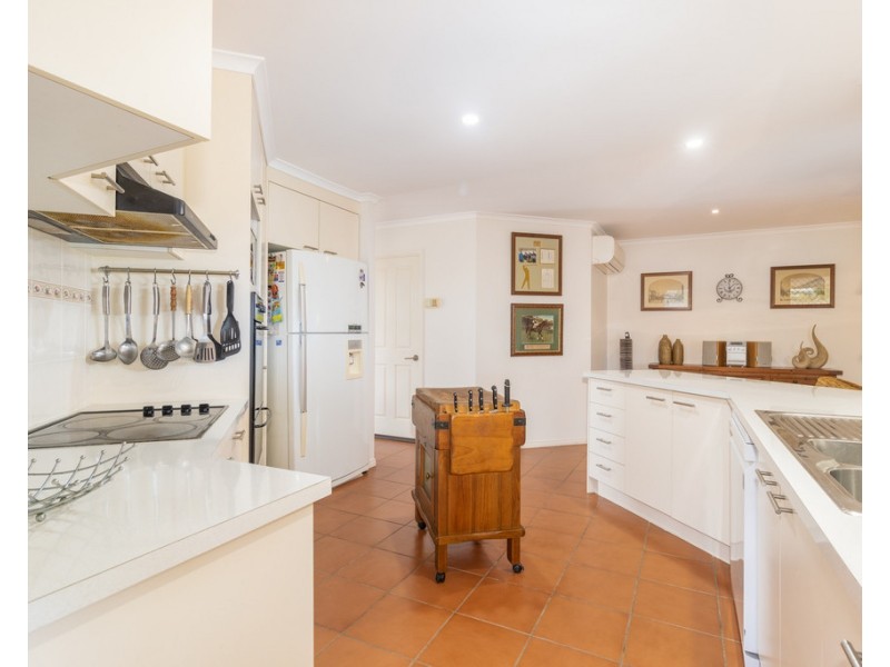 6 Butcherbird Close, Eli Waters QLD 4655