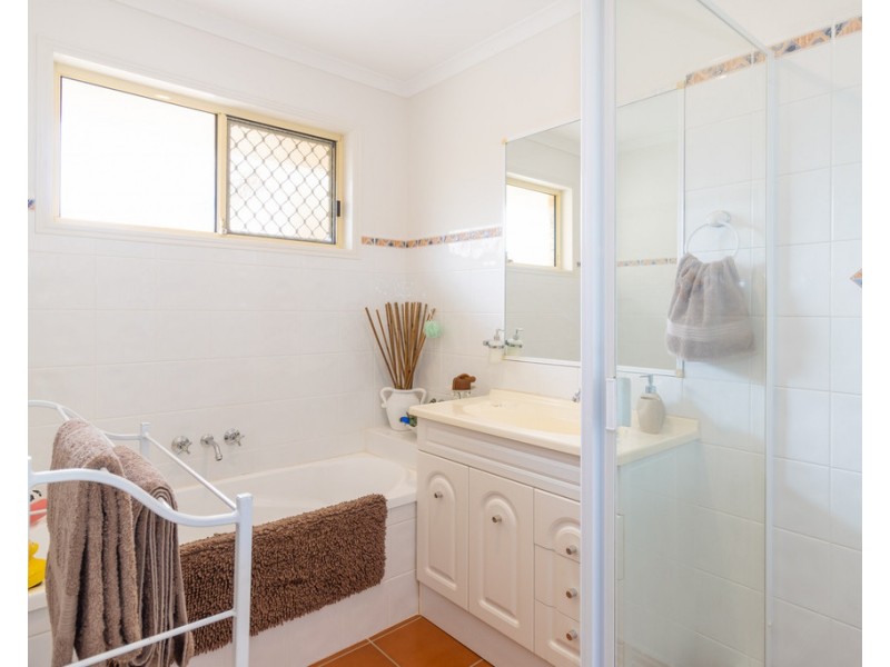 6 Butcherbird Close, Eli Waters QLD 4655