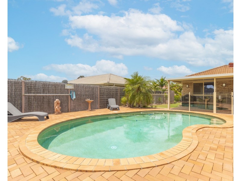 6 Butcherbird Close, Eli Waters QLD 4655