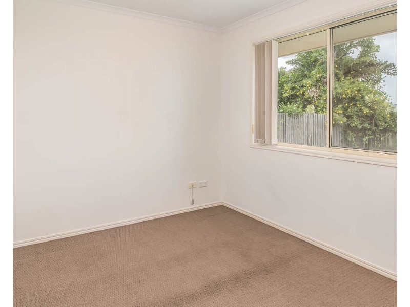 28 Isis Court, Eli Waters QLD 4655
