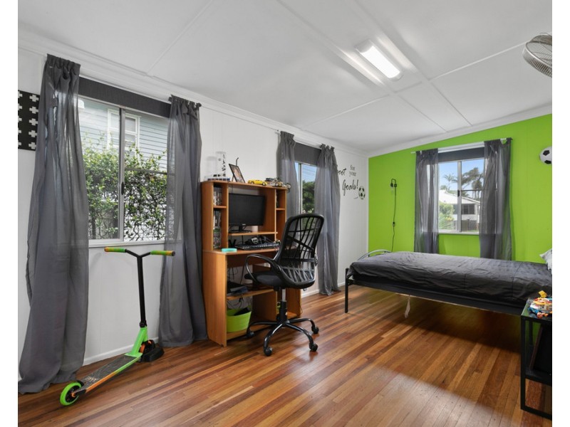 30 Newhaven Street, Pialba QLD 4655