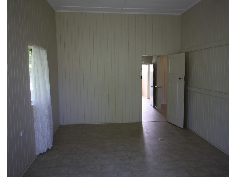 150 Torquay Road, Scarness QLD 4655
