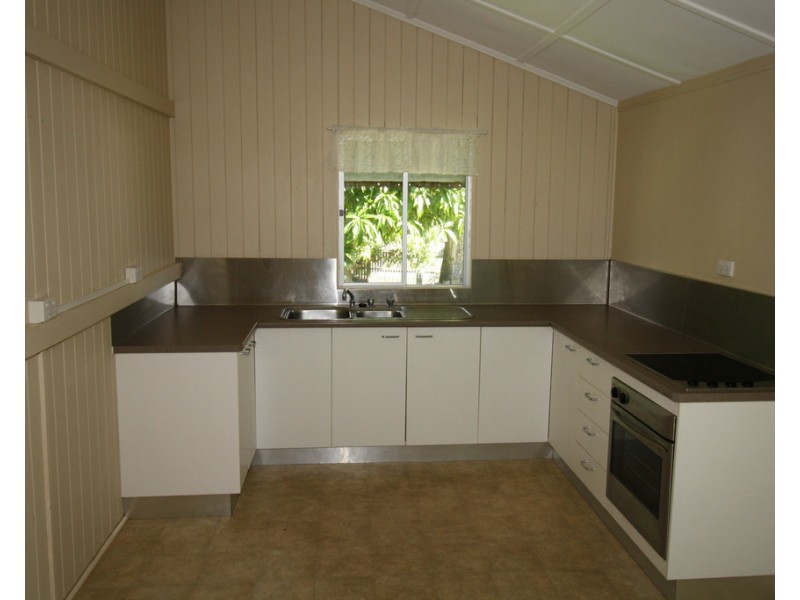 150 Torquay Road, Scarness QLD 4655