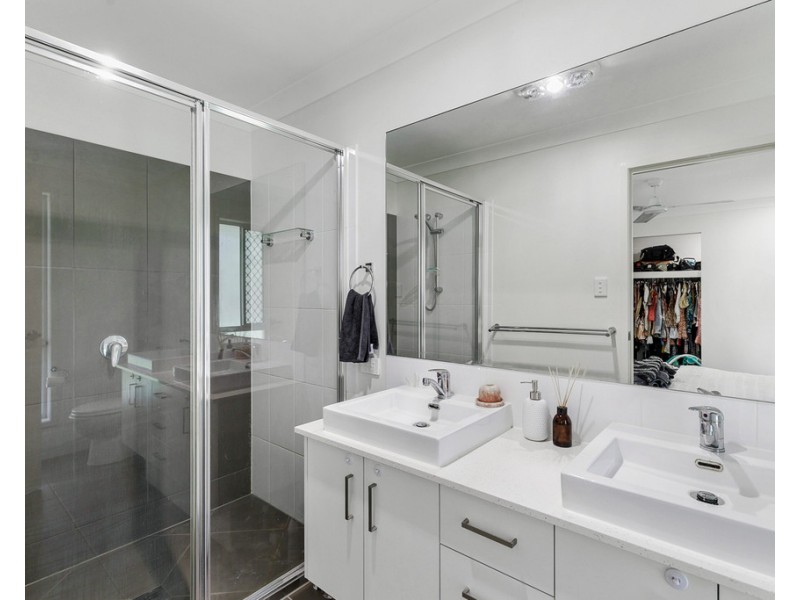 8B Jimilee Street, Dundowran Beach QLD 4655