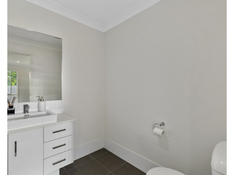 8B Jimilee Street, Dundowran Beach QLD 4655