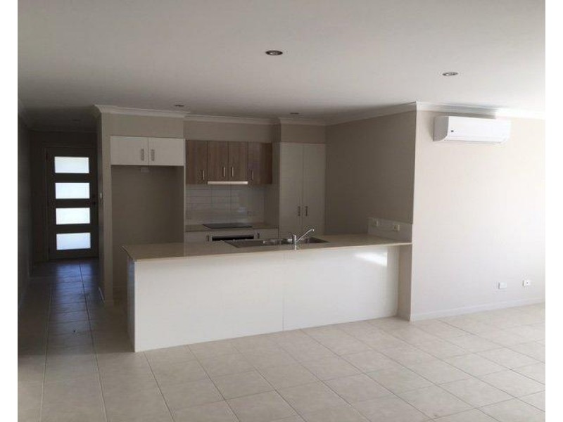 3 Lillee Court, Urangan QLD 4655