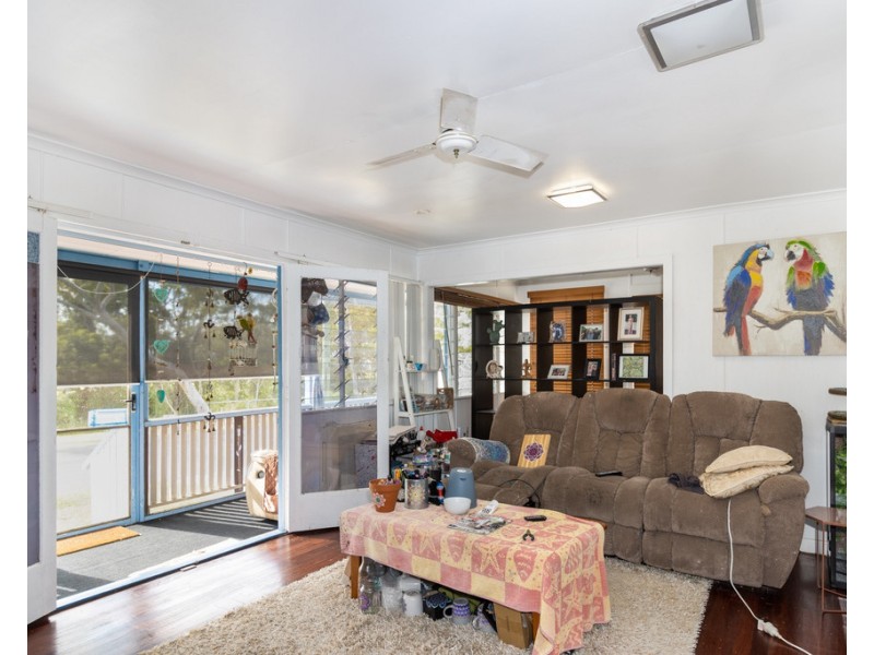 28 Esplanade, Point Vernon QLD 4655