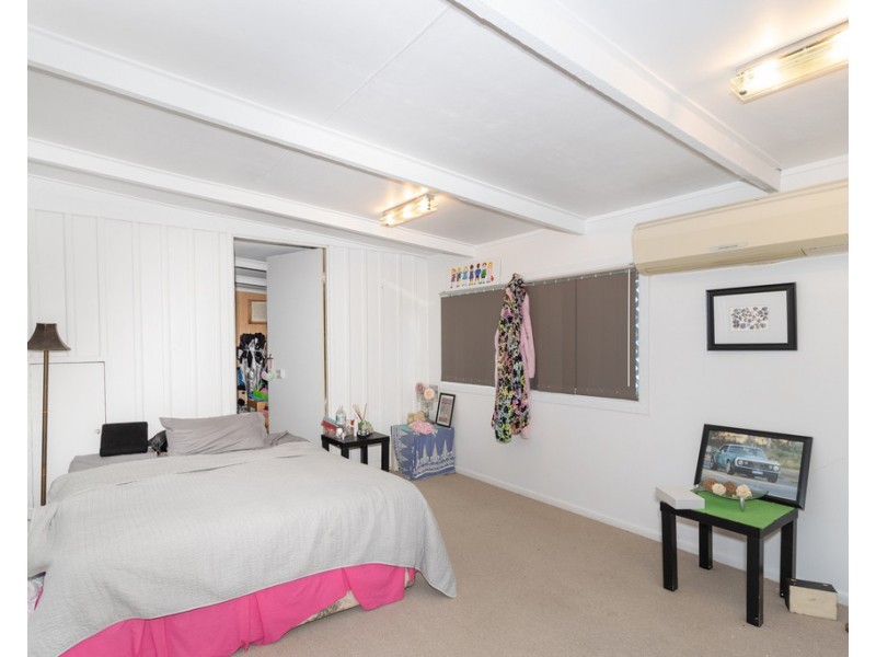 28 Esplanade, Point Vernon QLD 4655