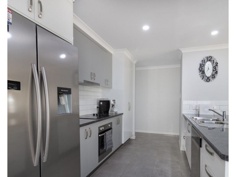 51 Halcyon Drive, Wondunna QLD 4655