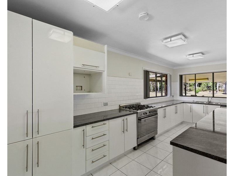 16 Raward Road, Wondunna QLD 4655