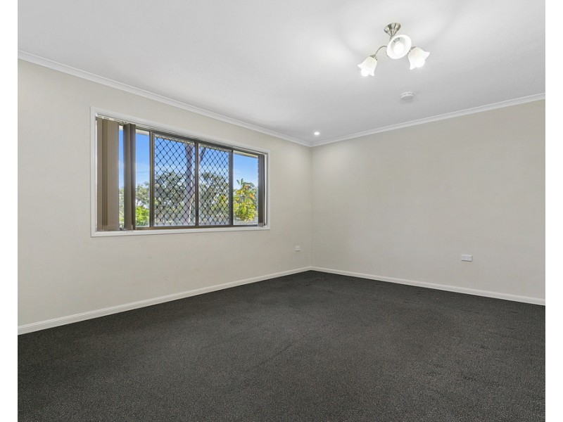 16 Raward Road, Wondunna QLD 4655