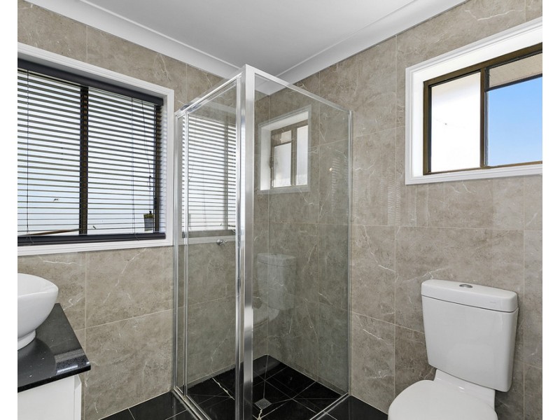 16 Raward Road, Wondunna QLD 4655