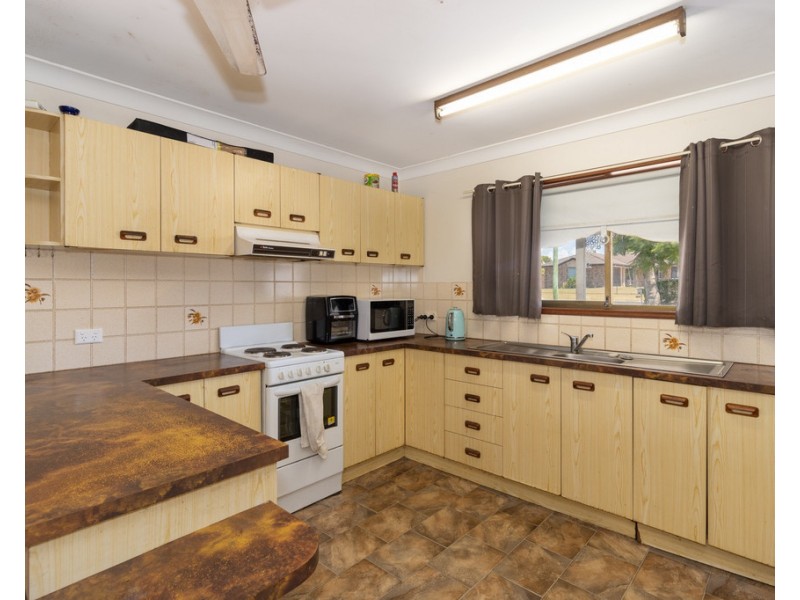 4 Picnic Street, Pialba QLD 4655