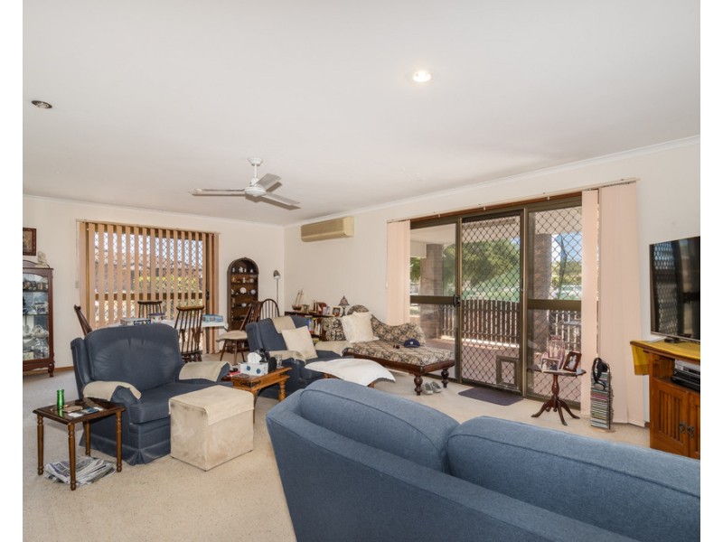 6 Picnic Street, Pialba QLD 4655