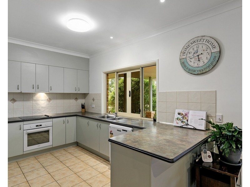 11 Green Acres Road, Dundowran QLD 4655