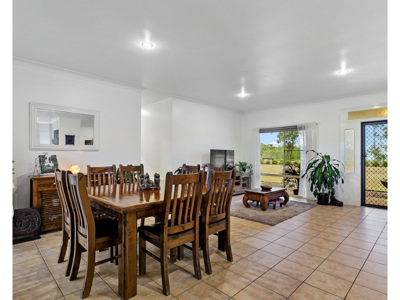 11 Green Acres Road, Dundowran QLD 4655