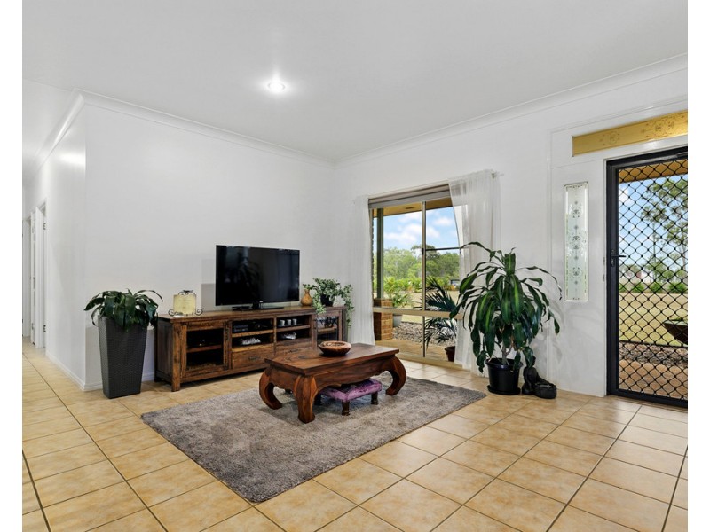 11 Green Acres Road, Dundowran QLD 4655