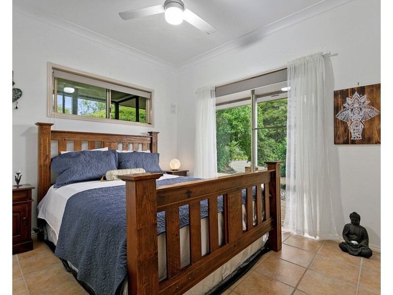 11 Green Acres Road, Dundowran QLD 4655