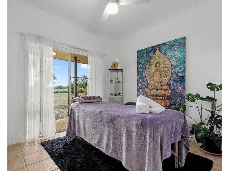 11 Green Acres Road, Dundowran QLD 4655