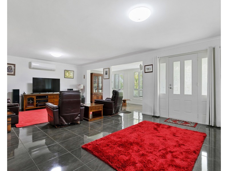 11 Mayfair Street, Point Vernon QLD 4655