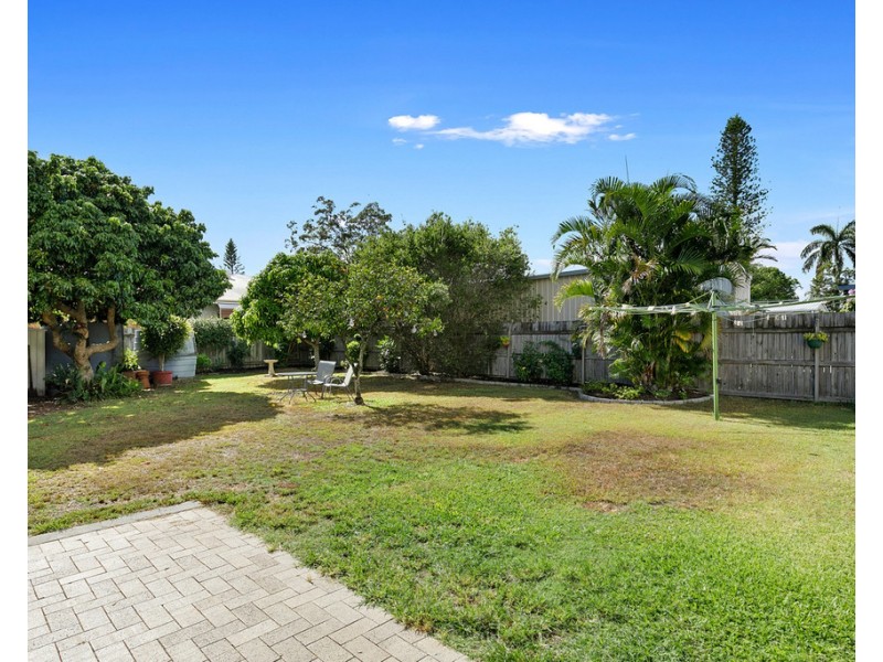 11 Mayfair Street, Point Vernon QLD 4655