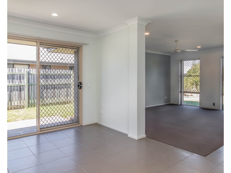 4 Captain Cook Street, Urraween QLD 4655