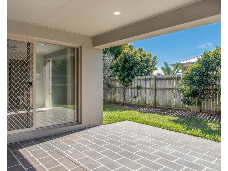 4 Captain Cook Street, Urraween QLD 4655