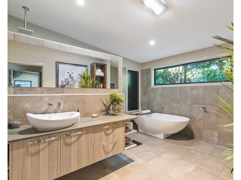 34 Dreamtime Avenue, Burrum Heads QLD 4659