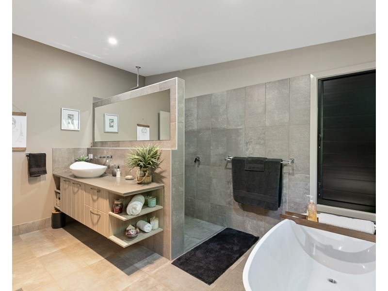 34 Dreamtime Avenue, Burrum Heads QLD 4659