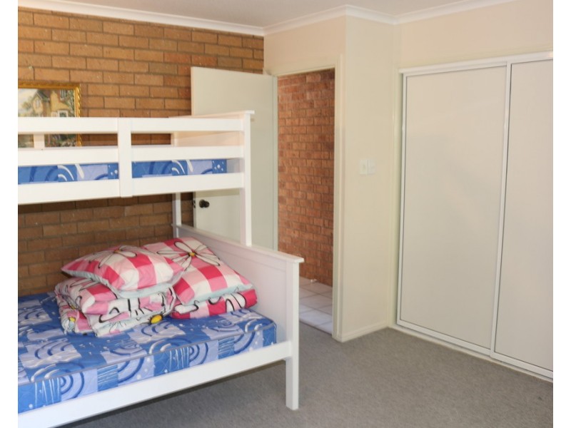 4/448 Esplanade, Torquay QLD 4655