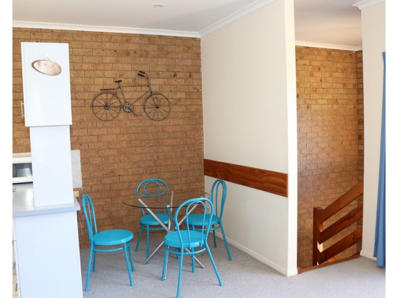4/448 Esplanade, Torquay QLD 4655