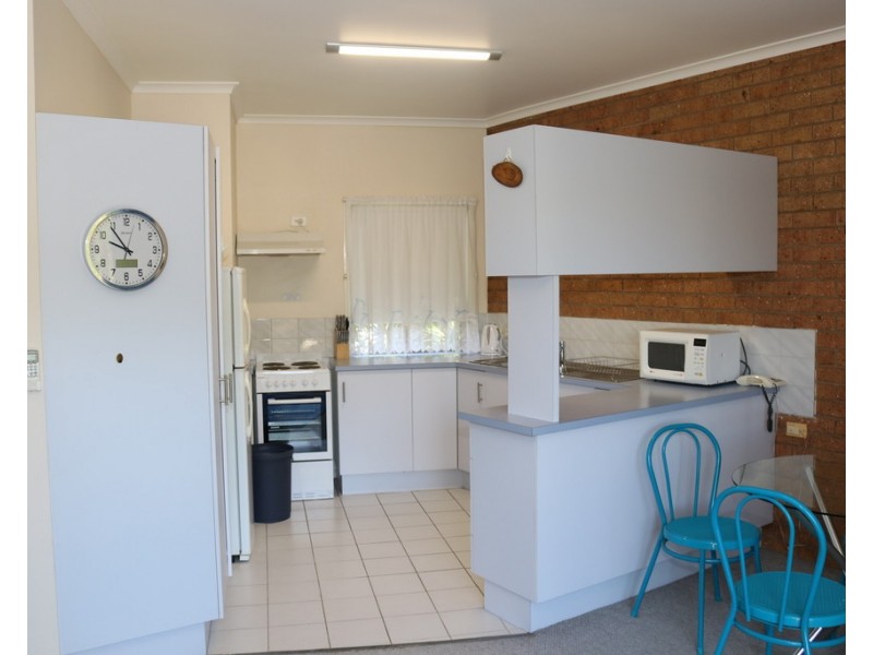 4/448 Esplanade, Torquay QLD 4655