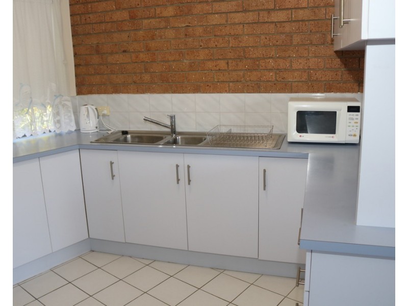 4/448 Esplanade, Torquay QLD 4655