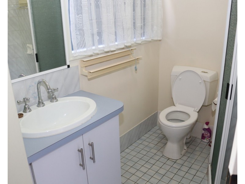 4/448 Esplanade, Torquay QLD 4655
