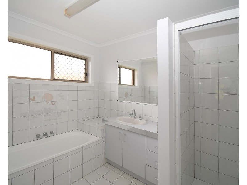 28 Melaleuca Cres, Kawungan QLD 4655