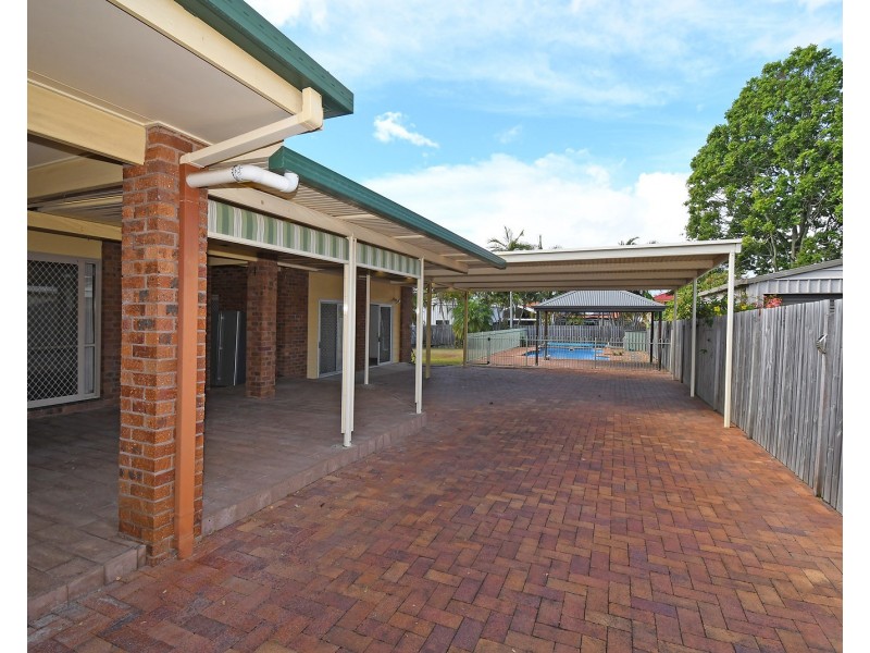 28 Melaleuca Cres, Kawungan QLD 4655