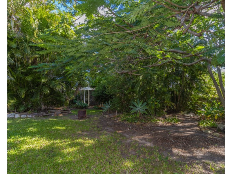 5 Honiton Street, Torquay QLD 4655