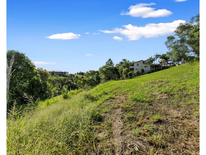 17 Awinya Court, Urraween QLD 4655