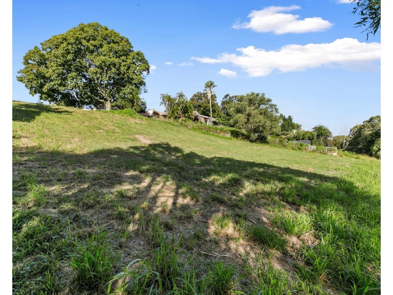 17 Awinya Court, Urraween QLD 4655