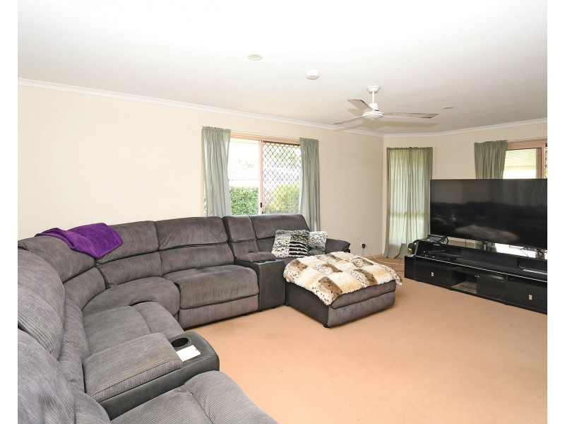24 Thornbill Drive, Eli Waters QLD 4655