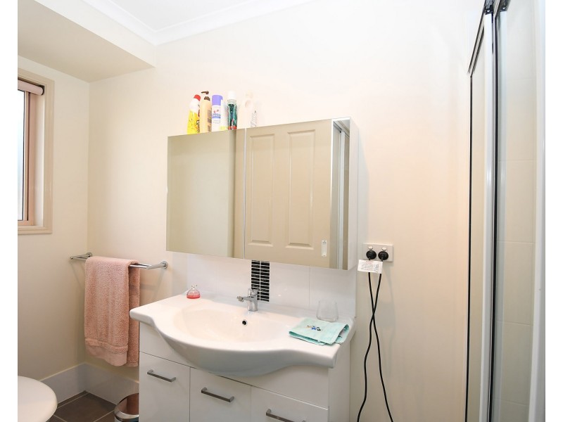 24 Thornbill Drive, Eli Waters QLD 4655