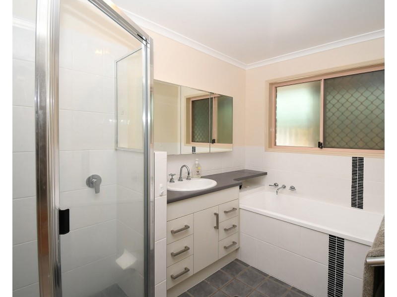 24 Thornbill Drive, Eli Waters QLD 4655