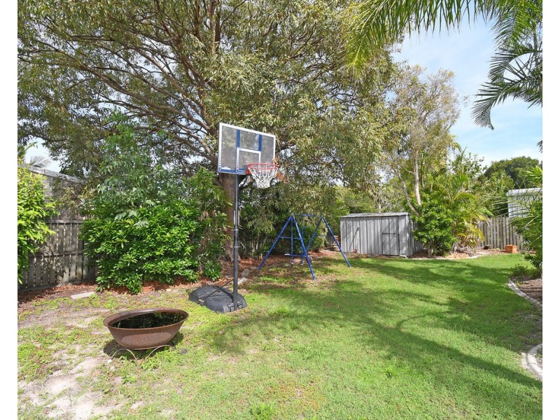 24 Thornbill Drive, Eli Waters QLD 4655