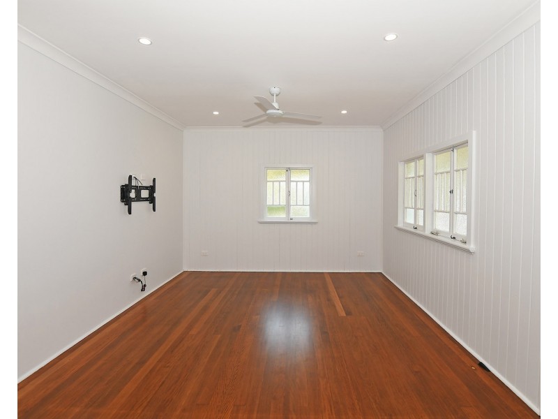 13 Gossner Street, Scarness QLD 4655