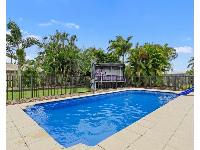 1 Alma Court, Urangan QLD 4655