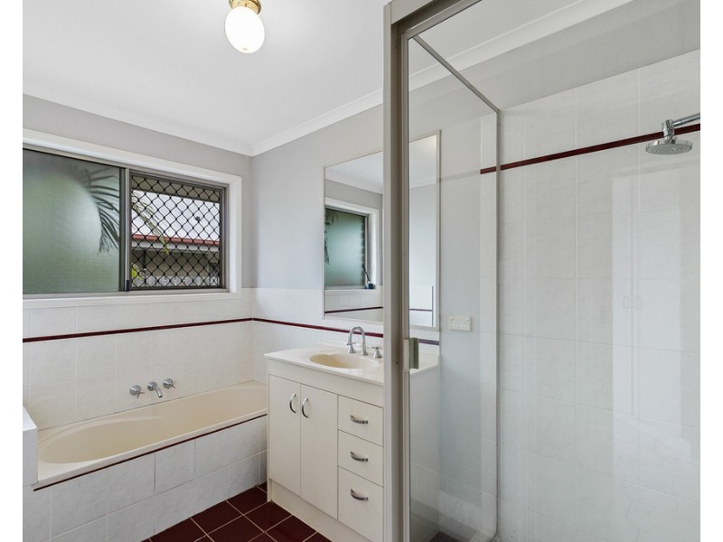 1 Alma Court, Urangan QLD 4655