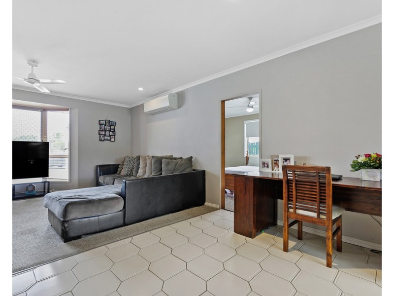 1 Alma Court, Urangan QLD 4655