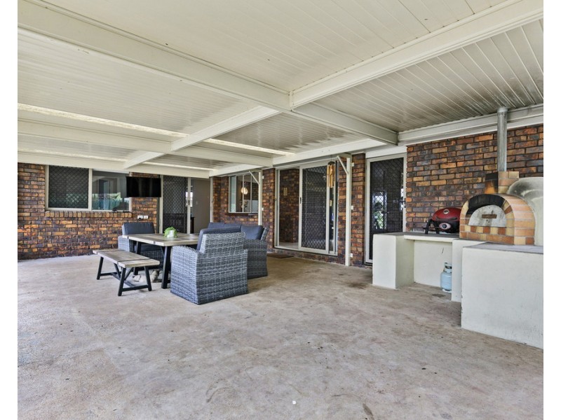 1 Alma Court, Urangan QLD 4655