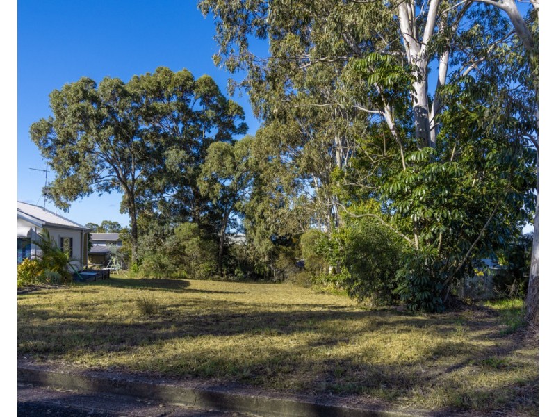 8 Turnstone Blvd, River Heads QLD 4655
